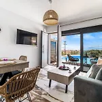 Oceanida Afrodite Lyxury Apartamento
