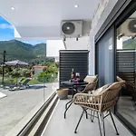 Oceanida Afrodite Lyxury Apartamento Nikiana